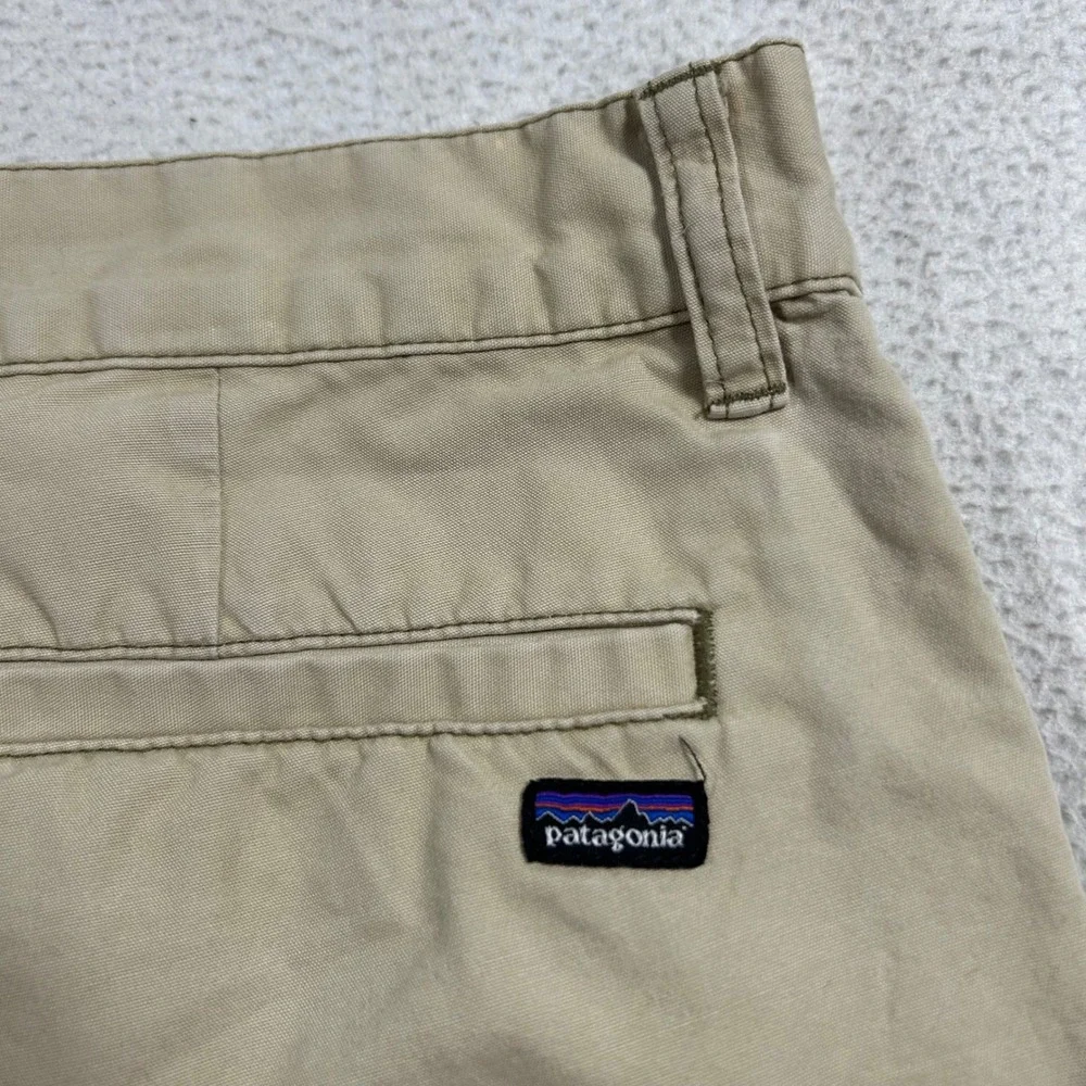 Patagonia Chino Shorts Mens 34 Khaki Organic Cotton Twill Outdoor Casual 8in